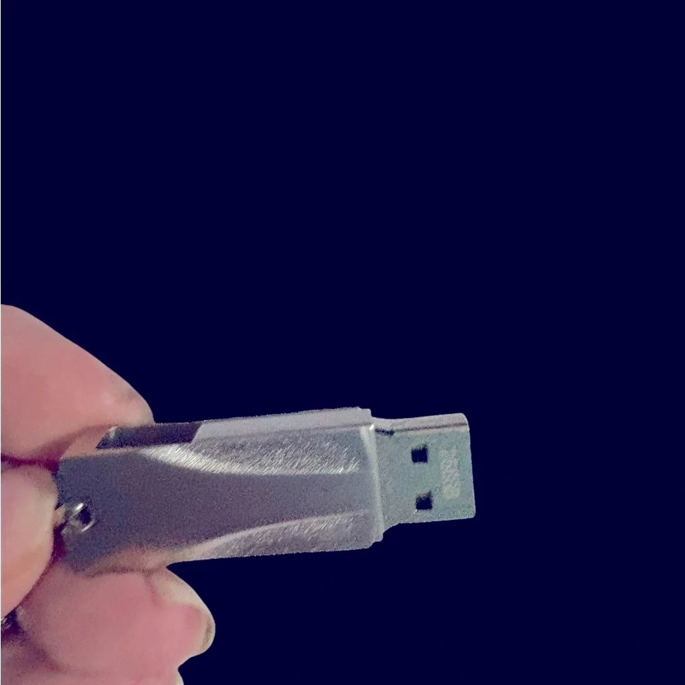 Silver USB Flash‎ Drive Keychain